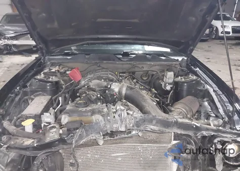 2013 Ford Mustang V6 из США, поврежденный, VIN 1ZVBP8AM5D5206568